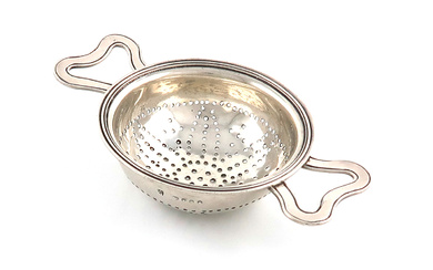 A Victorian silver two-handled strainer