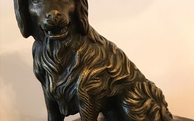 A bronze dog - Bronze (patinated) - Early 20th century