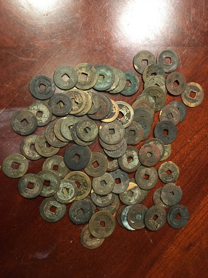 A lot of Chinese Ming and Qing period Bronze Coins