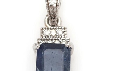 SOLD. A sapphire pendant set with a sapphire flanked by diamonds, mounted in 14k white gold. L. incl. eye-let app. 2.2 cm. – Bruun Rasmussen Auctioneers of Fine Art