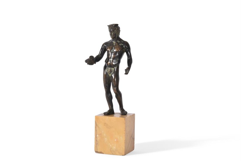 AFTER THE ANTIQUE, A BRONZE FIGURE OF EITHER PERSEUS OR HERMES, 17/18TH CENTURY