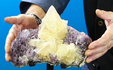 Amethyst and Calcite TOP QUALITY Geode - 220×210×125 mm - 3710 g