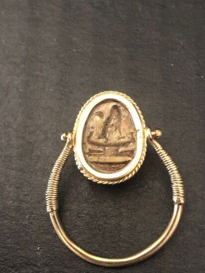 Ancient Egyptian limestone and gold Choice Egyptian scarab in gold swivel ring - (1)