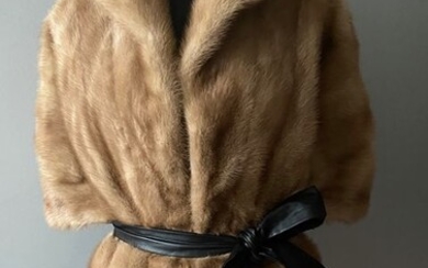Artisan Furrier - Mink Cape - Made in: Germany