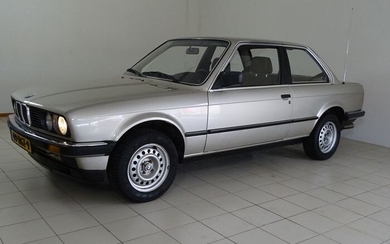 BMW - 318i (E30) - 1985