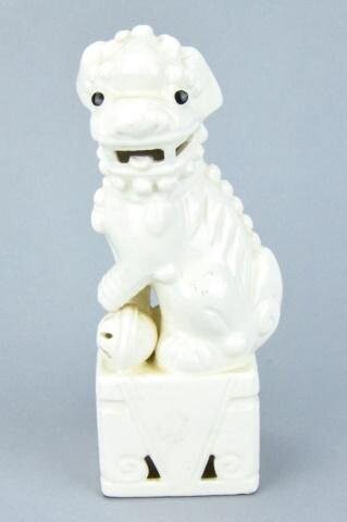 Chinese Porcelain Blanc de Chine Foo Dog Statue