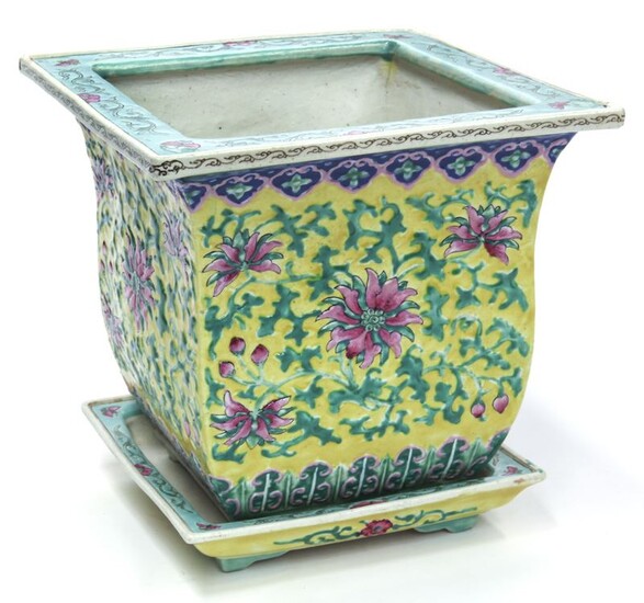 Chinese Qing famille rose square porcelain planter