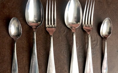 Christofle - Cutlery set (37) - Christofle, France , Apollo Collection , Circa 1960’s. A flatware set (37 pieces) for 12 people. - Silver-plated