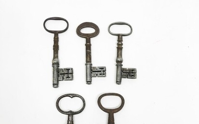 Cinq clés. 9, 03 - 7, 89 - 7, 95 cm - 6,... - Lot 49 - Art Richelieu