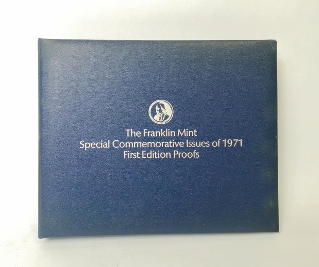 Collection of thirty six Franklin Mint silver medallions, "S...