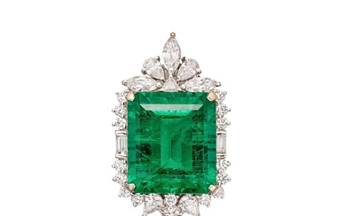 Emerald and Diamond Pendant / Brooch | 祖母綠 配 鑽石 掛墜 / 胸針
