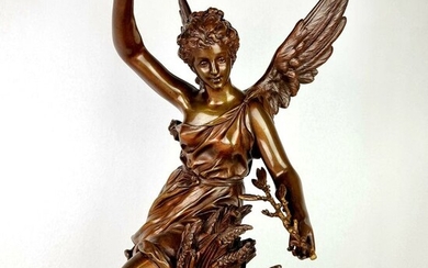 Ernest Rancoulet (1870-1915) - Beautiful and large sculpture of a winged female figure - 56 cm - Bronze, Marble - Late 19th century