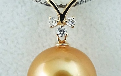 Golden South Sea Pearl, 24K Golden Saturation, Round, 15.56 mm - Pendant - 18 kt. Yellow gold - Diamond