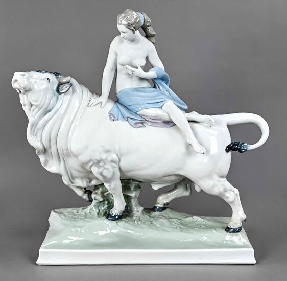 Grande figurine en porcelaine "L'Europe sur le taureau", Allemagne vers 1920, dessin de A.W. Goebel,...