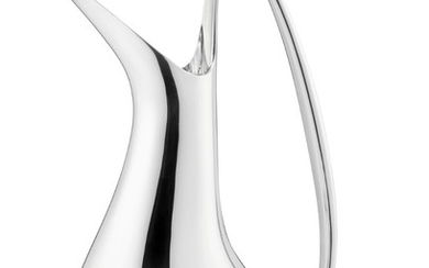 Henning Koppel: “Svanen”/“The Swan”. Sterling silver pitcher. Georg Jensen with date letter C10=1977. Design no. 1052. H. 42 cm.