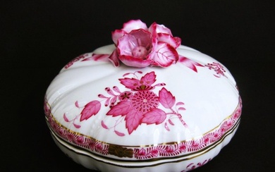 Herend - Cookie jar - with lid (large model) - Porcelain