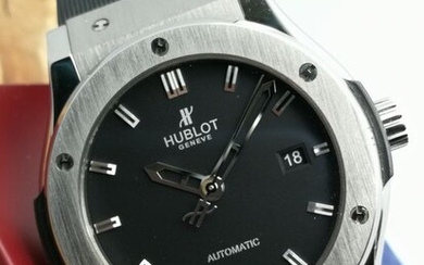 Hublot - Classic Fusion 42mm - 542.NX.1171.RX - Men - 2011-present