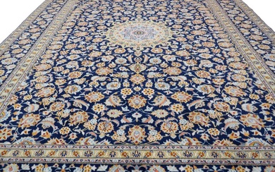 Kashan very fine - Carpet - 395 cm - 303 cm