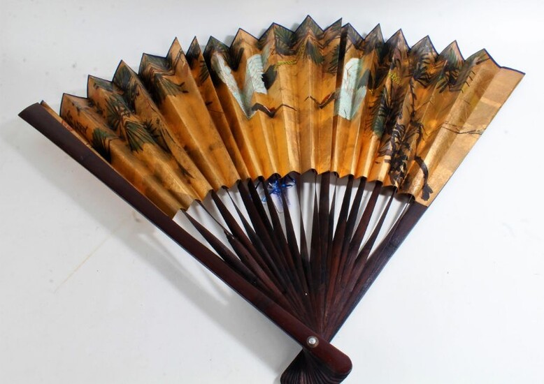 Large Chinese fan, decorated with two birds on a gilt ground, 70cm long, boxed