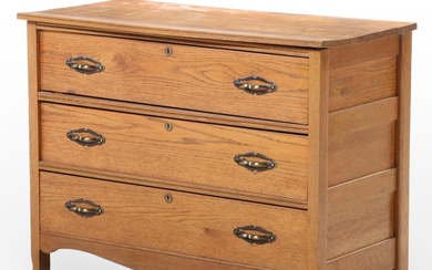 Late Victorian Oak Three-Drawer Chest, Late 19th/Early 20th Century