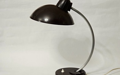 Marianne Brandt, Hin Bredendieck - Desk lamp - 0342 - Bakelite, Metal