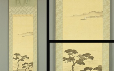 Hanging scroll, Painting - Silk - with signature and seal 'Kyoho' 恭邦 - Pine Trees on Seashores and Sailing Boat Landscape Scenery with Box - Japan - 19th - 20th century