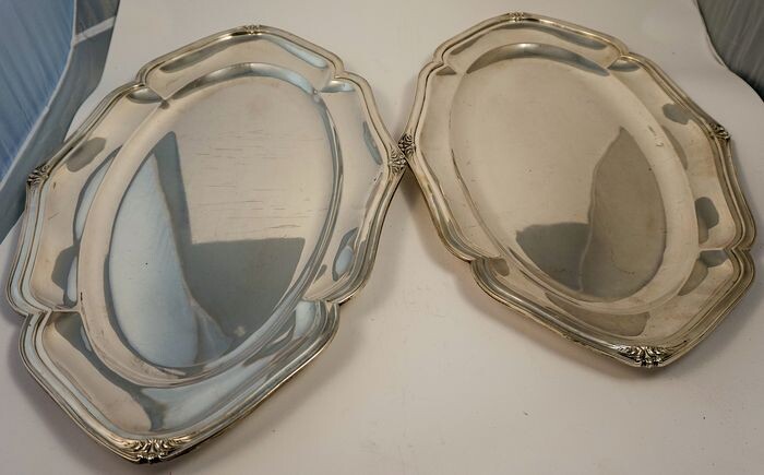 Pair of Art Nouveau silver trays - .800 silver - Italy - Early 20th century