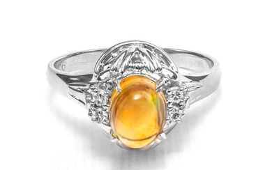 Platinum - Ring - 0.92 ct Opal - 0.06 ct Diamonds - No Reserve Price