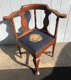 Queen Anne Style Upholstered Corner Chair