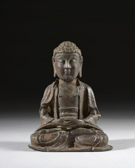 STATUETTE DE BOUDDHA EN BRONZE, Chine, dynastie Ming, XVIe-XVIIe siècle