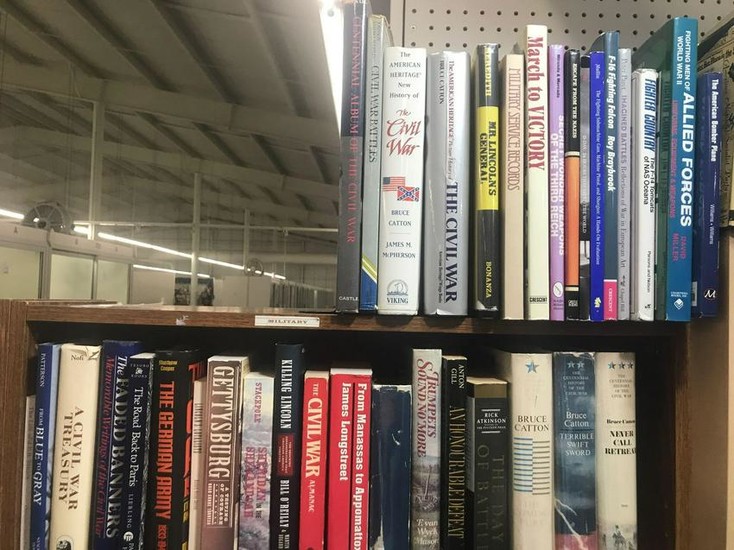 Shelf lot-35 Civil War and military books