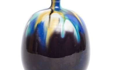 Vase - Porcelain - Kutani Masahiko coloured vase changing from yellow, green - white towards very dark blue- Japan - Heisei period (1989-present)