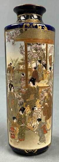 Vase. Probably Satsuma Japan old.
