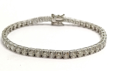 18CT WHITE GOLD TENNIS BRACELET SET WITH APPROX 9.4CTS DIAMONDS.