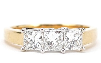 18ct gold princess cut diamond three stone ring with certifi...