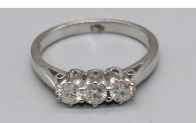 18ct white gold three stone diamond ring, stamped 750, size ...