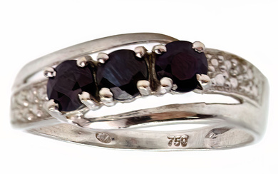 18k White Gold Sapphire Ring.