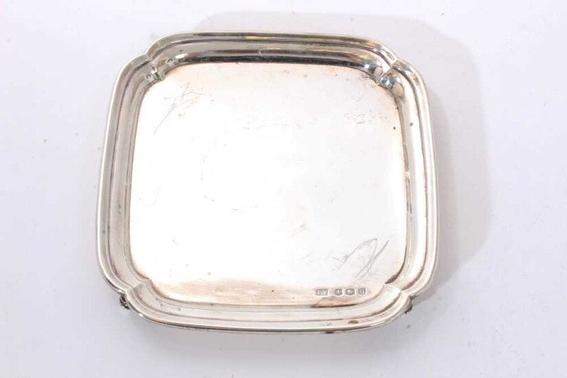1930s silver card tray by Viner, Sheffield, 15cm wide.