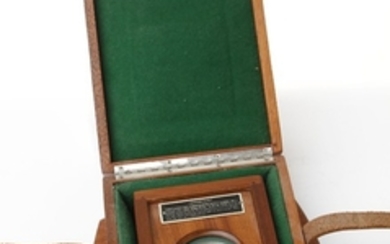 HAMILTON US-NAVY deck watch with original wooden...