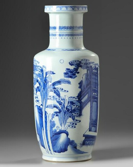A CHINESE BLUE AND WHITE ROULEAU VASE,19TH-20TH CENTURY