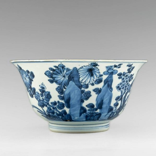 A Chinese blue and white bowl, Kangxi period, Qing dynasty