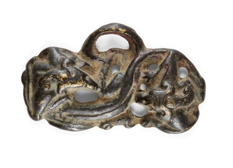 A Chinese gilt bronze 'chilong' pendant, Han dynasty, cast as a pair of intertwined dragons, 5cm long