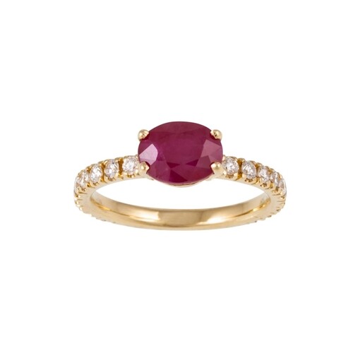 A RUBY SINGLE STONE RING, the oval ruby to brilliant cut dia...