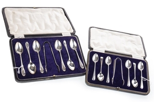 A SET OF SIX SILVER COFFEE SPOONS WITH TONGS