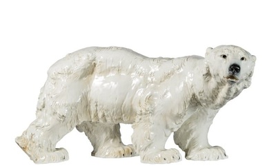 A large porcelain polar bear designed by Otto Jarl, circa 1905, manufactured by Meissen, 20th