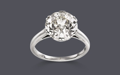 Bague diamant solitaire Art déco très fine vers 1930 Le délicat sous-cadran à décor de...