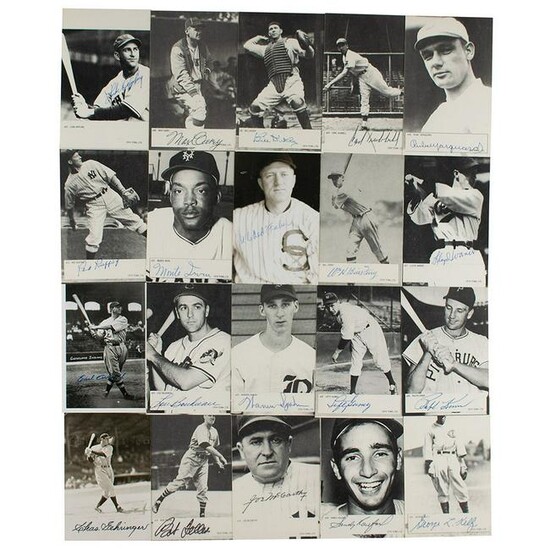 Baseball Hall of Famers (19) Signed Postcards