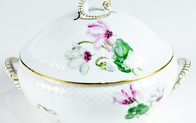 Bing & Grondhal botanical porcelain tureen with cover