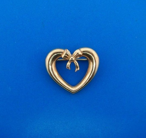 CHIC Tiffany & Co. 18k Yellow Gold Heart Brooch Circa
