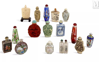 CHINE et JAPON, XXème siècle Collection de 16 tabatières